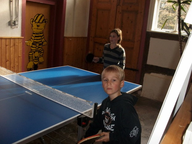 21.Beim_Tischtennis_spielen.jpg